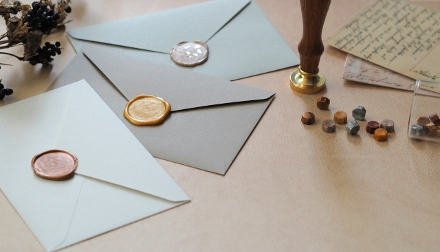 送るship send dispatch deliver transmit 違い